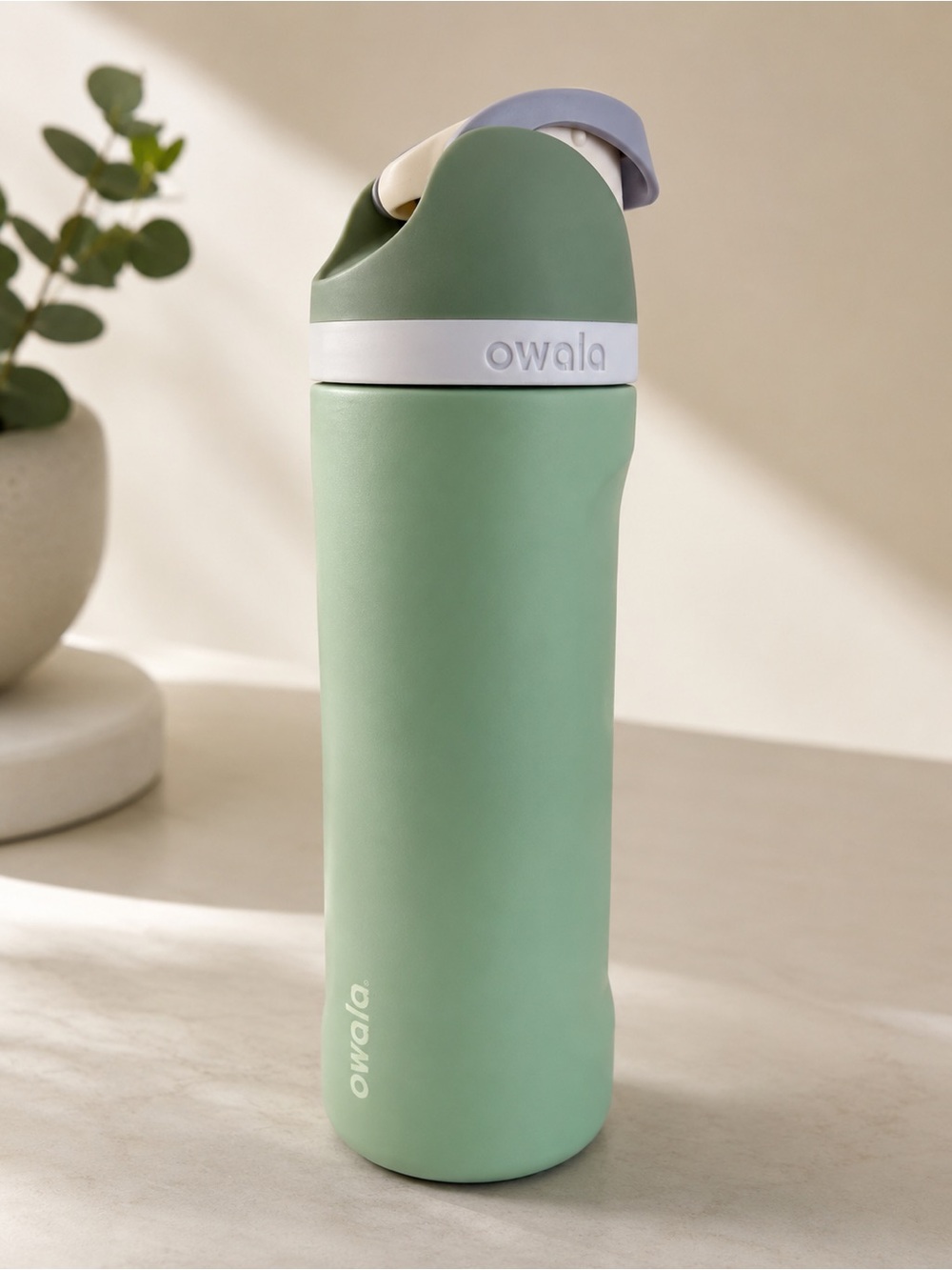 24 oz Owala Sage Green Insulated Water Bottle with Flip Straw Lid-never used